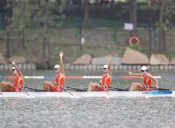 包含赛艇夜战:皖江灰熊队强势反弹岭东貔貅队,主帅临场妙招黑马成最大惊喜的词条