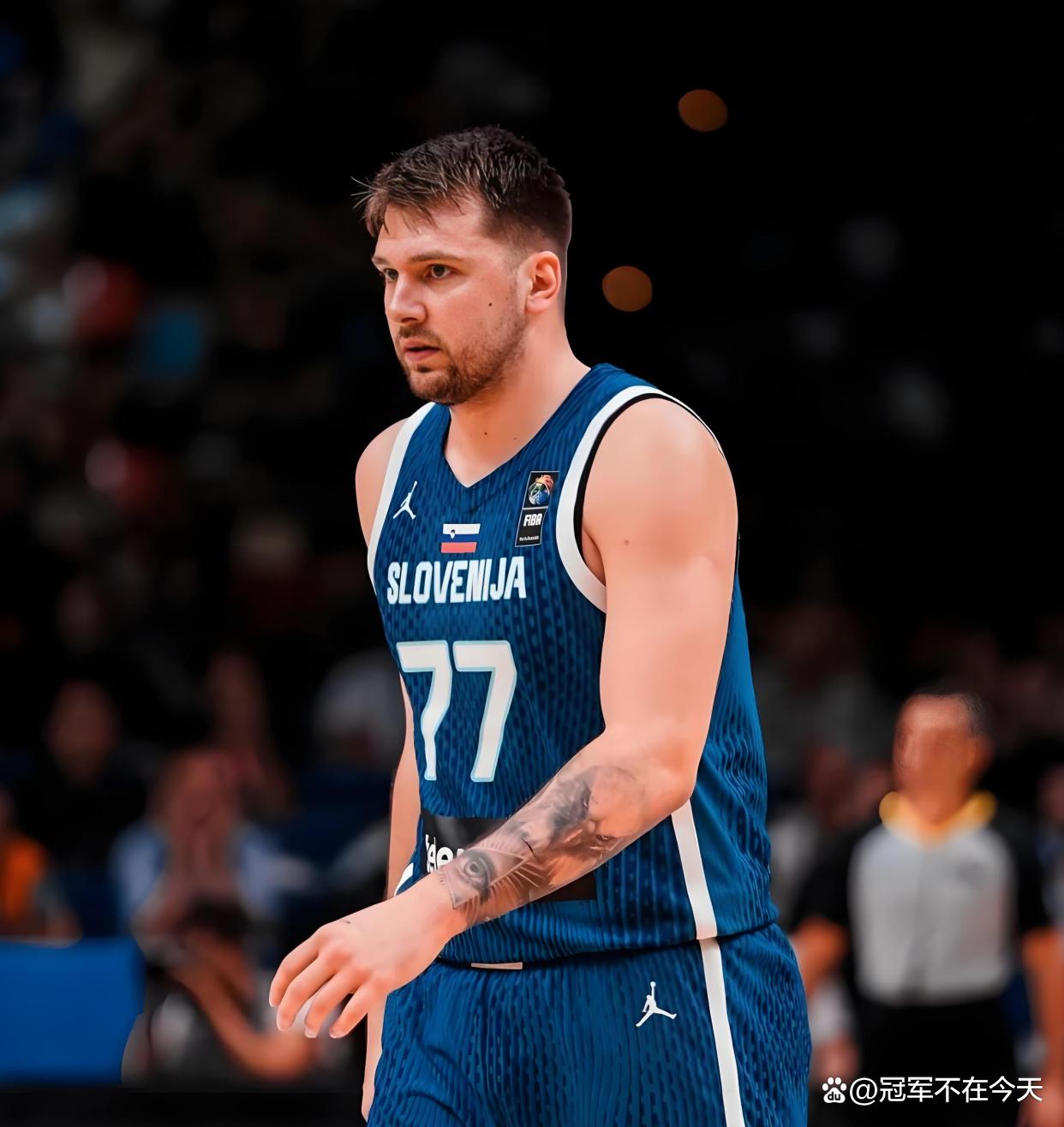 包含东契奇赛事官方发布战术调整新规，独行侠争议不断！的词条